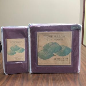 Twin Sheet Set & set of 2 additional Pillowcases